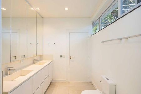 21_photo/94dce1e1cd.ff99c7063c8ae708-ATLAS-ca109a30-8b2f-45c6-8251-04d49ced9737.jpg de casa à venda com 4 quartos, 398m² em Orleans, Curitiba