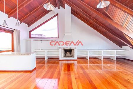 11_photo/94dce1e2f9.229e26615e0fc957-ATLAS-4d252a37-d87c-46ba-b01b-a29fd6c2b6a5.jpg de casa de condomínio para alugar com 3 quartos, 356m² em Orleans, Curitiba