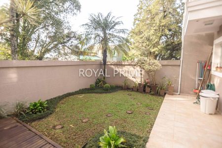 4_photo/94dce1e2f9.5f99f9ce08b67623-ATLAS-1ff592f7-e67d-46c3-9d09-97a066a45488.jpg de casa à venda com 4 quartos, 270m² em Orleans, Curitiba