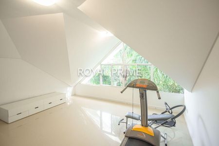 5_photo/94dce1e2f9.5f99f9ce08b67623-ATLAS-2126e075-a7ae-48ce-a5ba-9fbb91c3fc37.jpg de casa à venda com 4 quartos, 270m² em Orleans, Curitiba