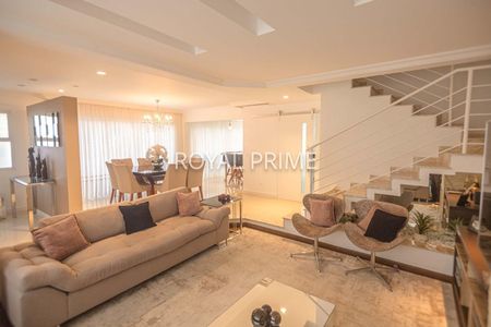 8_photo/94dce1e2f9.5f99f9ce08b67623-ATLAS-3d1ade43-f954-4df2-8605-8a1e709edb2e.jpg de casa à venda com 4 quartos, 270m² em Orleans, Curitiba