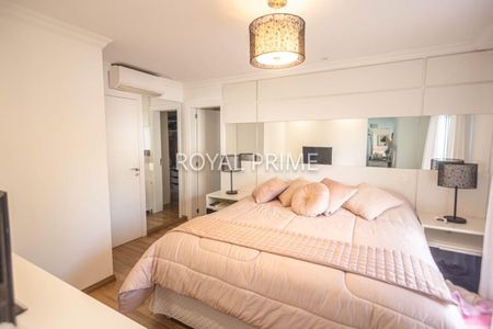 42_photo/94dce1e2f9.5f99f9ce08b67623-ATLAS-4e917e50-bb2d-431c-b720-e2810a68f7c4.jpg de casa à venda com 4 quartos, 270m² em Orleans, Curitiba