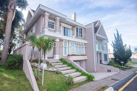 2_photo/94dce1e2f9.5f99f9ce08b67623-ATLAS-7ffa09f3-b37c-4d55-9a5f-6be2fdc50395.jpg de casa à venda com 4 quartos, 270m² em Orleans, Curitiba