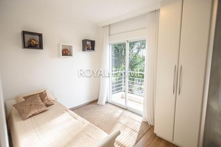 3_photo/94dce1e2f9.5f99f9ce08b67623-ATLAS-b78b761d-e762-4b6e-b449-fb0bc0632746.jpg de casa à venda com 4 quartos, 270m² em Orleans, Curitiba