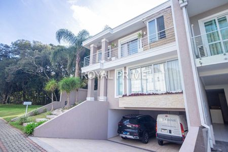 3_photo/94dce1e2f9.5f99f9ce08b67623-ATLAS-c0c3d76e-00aa-4ece-b646-8a7b02bef5ff.jpg de casa à venda com 4 quartos, 270m² em Orleans, Curitiba