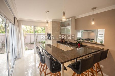 13_photo/94dce1e2f9.5f99f9ce08b67623-ATLAS-c7c47f4f-8b18-4bb4-833d-9f95648e246b.jpg de casa à venda com 4 quartos, 270m² em Orleans, Curitiba