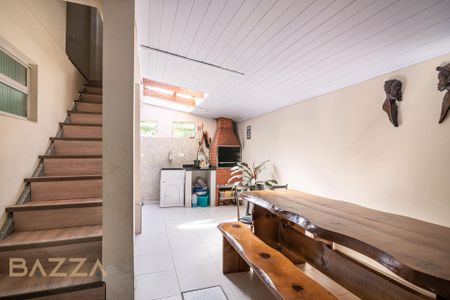 11_photo/94dce1e383.54887b4dc90f8163-ATLAS-b6e82cf2-1634-4dc3-bfb9-29ef942b5a3b.jpg de casa de condomínio à venda com 5 quartos, 115m² em Orleans, Curitiba