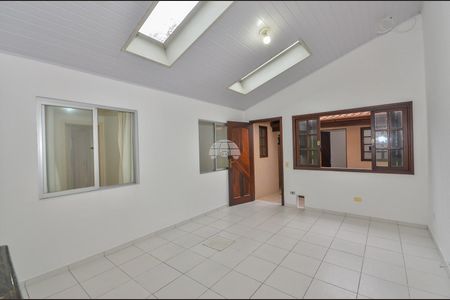 4_photo/94dce1e3c5.63d6f74c68fffa6f-ATLAS-140441cd-c079-46ff-b96c-8070e26d012b.jpg de casa à venda com 3 quartos, 55m² em Orleans, Curitiba