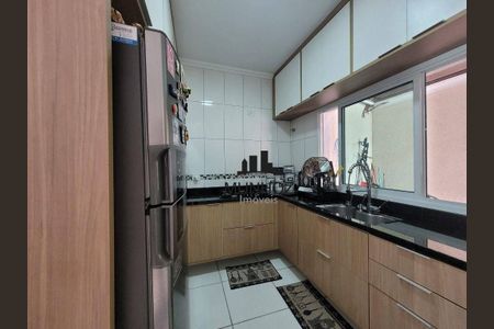 9_photo/94dce1e3ff.a00221027b9b2332-ATLAS-b4a0eec2-6280-48d7-bd15-88ab744c43be.jpg de casa à venda com 3 quartos, 133m² em Orleans, Curitiba