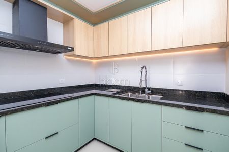 2_photo/94dce1e56d.0176ad22bcbf6d3f-ATLAS-cdf57f8e-12e6-4e46-a0a7-91380ae18a63.jpg de casa à venda com 3 quartos, 130m² em Orleans, Curitiba