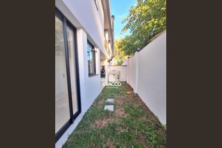 5_photo/94dce1e589.719fbdc320448c84-ATLAS-149bd893-e140-4c82-8931-7ec3b0c7ddc1.jpg de casa à venda com 3 quartos, 125m² em Orleans, Curitiba