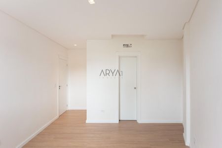 4_photo/94dce1e589.9ac8137cd9ff1cb7-ATLAS-1489a251-416d-479f-9dcb-e38a1d7a6d9f.jpg de casa à venda com 3 quartos, 133m² em Orleans, Curitiba