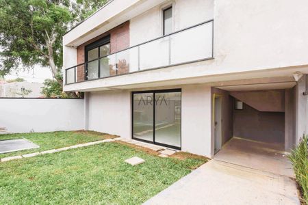 3_photo/94dce1e589.ff50daf45f3da9da-ATLAS-0fc9a8d0-68c6-4e4f-a06c-298939c2fc06.jpg de casa à venda com 3 quartos, 133m² em Orleans, Curitiba