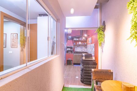 8_photo/94dce1e5dd.3c6f5c76ab16dab6-ATLAS-18edcabb-caac-4bcd-9118-eafe82c2e397.jpg de casa à venda com 4 quartos, 170m² em Orleans, Curitiba