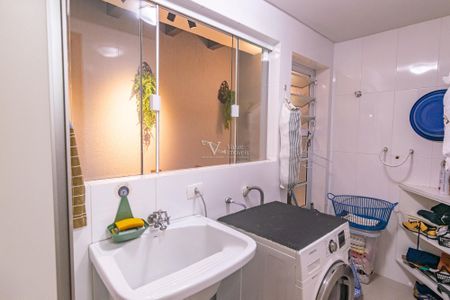 9_photo/94dce1e5dd.3c6f5c76ab16dab6-ATLAS-45ca2bdc-c4f1-4dbe-a250-072e0914f45f.jpg de casa à venda com 4 quartos, 170m² em Orleans, Curitiba