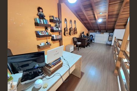 16_photo/94dce1e6a9.621ee2e78907adfc-ATLAS-4042311e-153d-4be5-9ca5-c3a5296864ac.jpg de casa à venda com 3 quartos, 180m² em Orleans, Curitiba