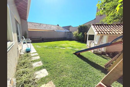 42_photo/94dce1e6a9.621ee2e78907adfc-ATLAS-cefb21f2-b2cb-4c86-9f9e-59b444619c5c.jpg de casa à venda com 3 quartos, 180m² em Orleans, Curitiba