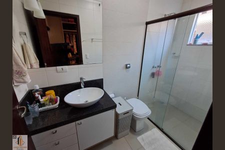 32_photo/94dce1e6a9.621ee2e78907adfc-ATLAS-d2bf7a7f-3e87-4ba6-a197-43a7b37df94c.jpg de casa à venda com 3 quartos, 180m² em Orleans, Curitiba