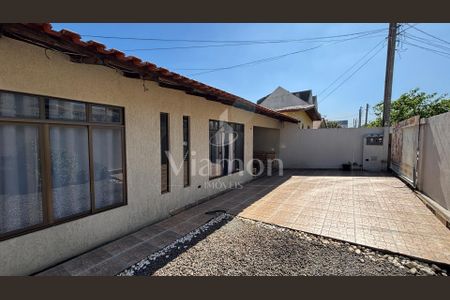 6_photo/94dce1e6cd.859d3ea7f11d789b-ATLAS-2860b073-7243-45d4-bd2a-c31d9f3ab753.jpg de casa à venda com 3 quartos, 180m² em Orleans, Curitiba