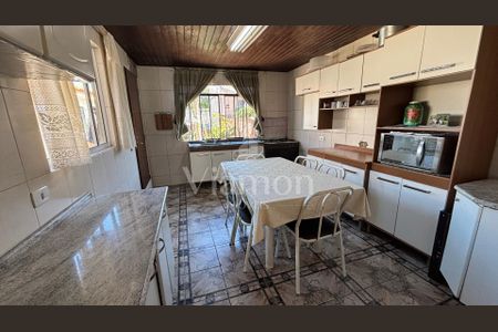 9_photo/94dce1e6cd.859d3ea7f11d789b-ATLAS-927f6ea4-bd47-4389-9b69-20cd3a015a65.jpg de casa à venda com 3 quartos, 180m² em Orleans, Curitiba