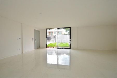 9_photo/94dce1e8a1.aafc750051720c32-ATLAS-bb354cd5-4ee6-4091-b5b4-069f797cd5ae.jpg de casa à venda com 3 quartos, 133m² em Orleans, Curitiba