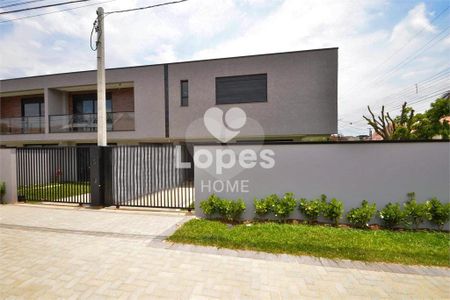 12_photo/94dce1e8a1.ceff8192393c33de-ATLAS-e96a355c-0dd2-45d6-adfb-05d627ee576a.jpg de casa à venda com 3 quartos, 120m² em Orleans, Curitiba