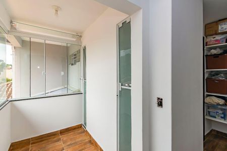 6_photo/94dce1ed1b.4f48e483d4bcdc3b-ATLAS-d8f01bba-296e-4ddc-9ad8-9b029fbce4e3.jpg de casa à venda com 3 quartos, 136m² em São Braz, Curitiba