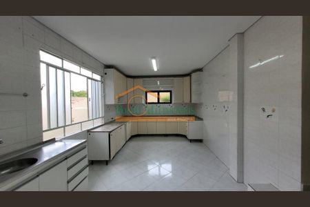 23_photo/94dce1ed59.9845a183adc4e21d-ATLAS-9157d4a8-aa5e-45ea-8ca1-850e19e0acb1.jpg de casa para alugar com 4 quartos, 240m² em Santo Inácio, Curitiba