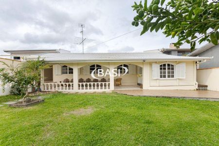 11_photo/94dce1f255.b15107fb3a26c5d0-ATLAS-308537b7-dbd6-4a44-906b-be26f9deaeb0.jpg de casa à venda com 4 quartos, 195m² em Orleans, Curitiba