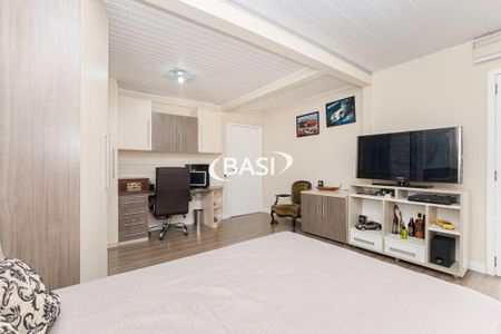 9_photo/94dce1f255.b15107fb3a26c5d0-ATLAS-e08416a2-3188-40be-8f7c-0512b9d5a85a.jpg de casa à venda com 4 quartos, 195m² em Orleans, Curitiba