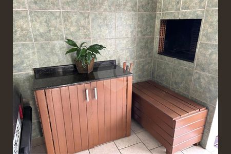 9_photo/94dce1f259.d41ccc6539b5b4b0-ATLAS-d543f9a0-82a0-48ca-bb91-093aa8f8a1f0.jpg de casa à venda com 3 quartos, 195m² em Orleans, Curitiba