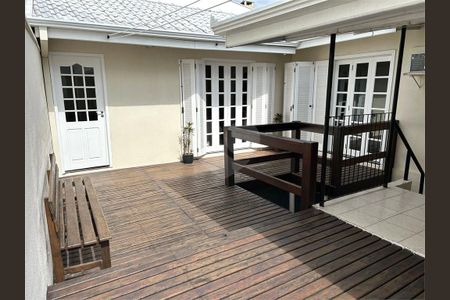 10_photo/94dce1f259.d41ccc6539b5b4b0-ATLAS-d833d207-8d07-417f-b6a0-4a10f45f5cb1.jpg de casa à venda com 3 quartos, 195m² em Orleans, Curitiba