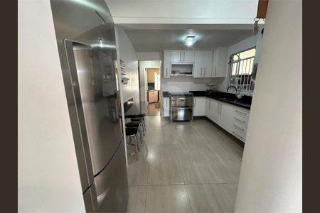 7_photo/94dce1f3a5.ceff8192393c33de-ATLAS-47ed9a65-0caf-4f6b-90a1-42b2c2e97a53.jpg de casa à venda com 4 quartos, 195m² em Orleans, Curitiba