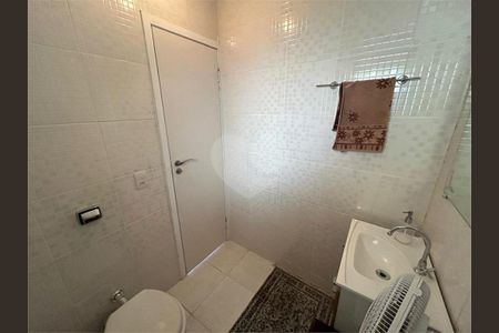 6_photo/94dce1f3a5.ceff8192393c33de-ATLAS-5ae26f3a-4e97-4a05-88c1-0c250ca8399b.jpg de casa à venda com 4 quartos, 195m² em Orleans, Curitiba