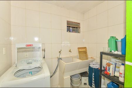 6_photo/94dce1f609.719fbdc320448c84-ATLAS-c4cb37ad-a26c-4e9e-8dd2-280d7fed3caa.jpg de casa à venda com 3 quartos, 200m² em Cidade Industrial de Curitiba, Curitiba