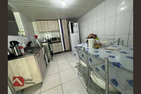 28_photo/94dce1f7b5.8a734c1c2a3b006e-ATLAS-e0c5d477-bf16-4e1c-a77c-b2677edbfad9.jpg de casa à venda com 3 quartos, 220m² em Cidade Industrial de Curitiba, Curitiba