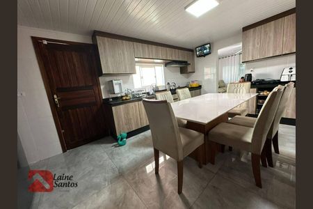 6_photo/94dce1f7b5.8a734c1c2a3b006e-ATLAS-ef3d8358-1c99-4dc2-a4b8-7191bbd53bce.jpg de casa à venda com 3 quartos, 220m² em Cidade Industrial de Curitiba, Curitiba