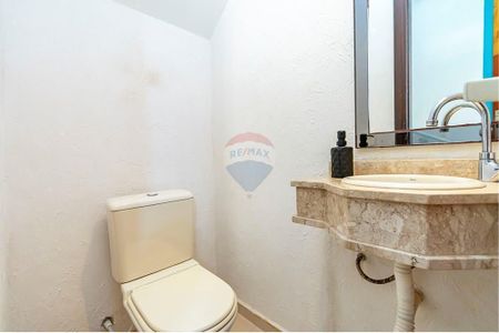 34_photo/94dce1facb.4a782679eeb82acf-ATLAS-b4321820-7dd7-42b2-9f9f-1b3f732e1209.jpg de casa à venda com 3 quartos, 126m² em Orleans, Curitiba