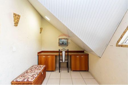 50_photo/94dce1facb.4a782679eeb82acf-ATLAS-d644323d-8d13-4051-9069-8b5a0e1e265e.jpg de casa à venda com 3 quartos, 126m² em Orleans, Curitiba