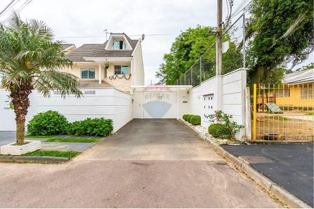 6_photo/94dce1facb.4a782679eeb82acf-ATLAS-d82589f4-1863-4bb1-86f4-8e919b94fd9d.jpg de casa à venda com 3 quartos, 126m² em Orleans, Curitiba