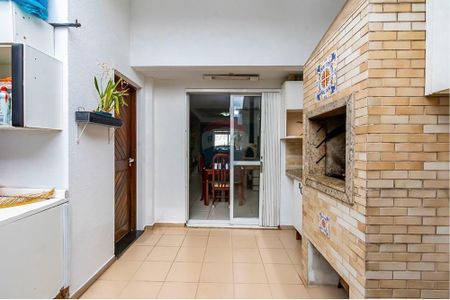 33_photo/94dce1facb.4a782679eeb82acf-ATLAS-ef824018-138a-4fa9-b8a5-7c8d4abb0dfb.jpg de casa à venda com 3 quartos, 126m² em Orleans, Curitiba