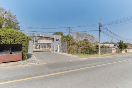 34_photo/94dce1fb7f.c9f91a7ac56bfabf-ATLAS-b7625d17-fd6e-49a3-9e3a-cbe3b59894e4.jpg de casa à venda com 3 quartos, 120m² em Cidade Industrial de Curitiba, Curitiba