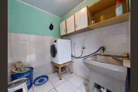 9_photo/94dce1fc2b.4f48e483d4bcdc3b-ATLAS-656e5ccc-13a2-4a97-a004-912192e82015.jpg de casa à venda com 3 quartos, 158m² em Cidade Industrial de Curitiba, Curitiba