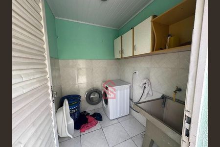 15_photo/94dce1fc2b.d9f076d2edbf9077-ATLAS-f69e886d-0bcc-4358-a6fa-5138564f0b3e.jpg de casa à venda com 3 quartos, 139m² em Cidade Industrial de Curitiba, Curitiba