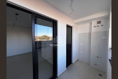 7_photo/94dce2022b.8a734c1c2a3b006e-ATLAS-0a52836e-fb10-4deb-80a4-7b34620b1234.jpg de apartamento à venda com 2 quartos, 48m² em Cidade Industrial de Curitiba, Curitiba