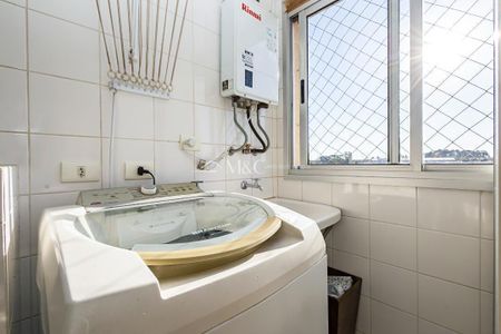 10_photo/94dce2052b.5a3576813ae5db62-ATLAS-071d78cd-c105-443f-9e23-4c8f4df45fcd.jpg de apartamento à venda com 3 quartos, 70m² em Cidade Industrial de Curitiba, Curitiba