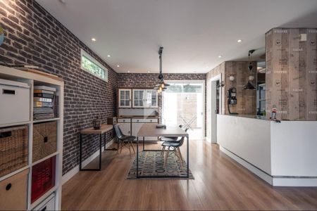 3_photo/94dce213ff.65f13e01ac28cb08-ATLAS-57364238-3f33-441e-adfa-3a37041cdc96.jpg de casa à venda com 3 quartos, 196m² em Cidade Industrial de Curitiba, Curitiba