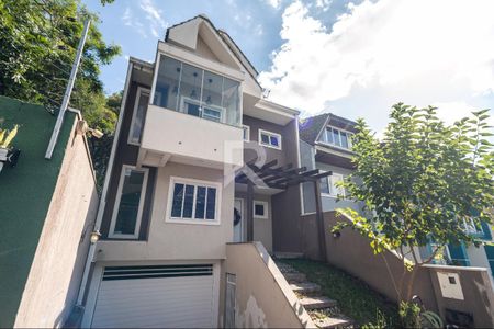 24_photo/94dce213ff.65f13e01ac28cb08-ATLAS-efe42938-894b-49ed-8183-2d02f990a973.jpg de casa à venda com 3 quartos, 196m² em Cidade Industrial de Curitiba, Curitiba