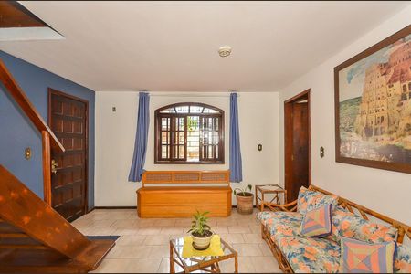 3_photo/94dce214ff.621ee2e78907adfc-ATLAS-fe8e5d8d-f41f-4206-afd4-2f95b6a88a93.jpg de casa à venda com 4 quartos, 230m² em Cidade Industrial de Curitiba, Curitiba