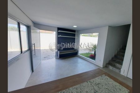 9_photo/94dce21521.890d3ce7bafcefbd-ATLAS-2c2860a9-fbe3-46b1-b429-a2d9e2cccdc7.jpg de casa à venda com 3 quartos, 333m² em Cidade Industrial de Curitiba, Curitiba